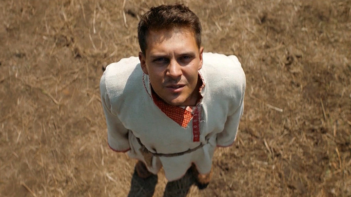 Полный зал и в конце аплодисменты