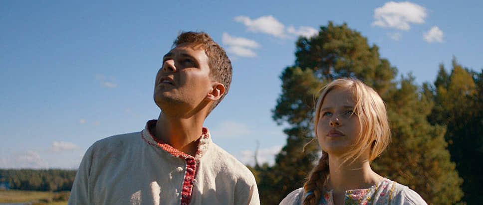 Полный зал и в конце аплодисменты